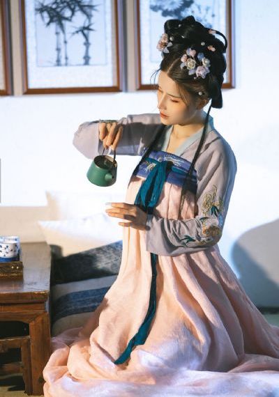 免费女尤视频AAAAAA_高清免费HD高清完整电影